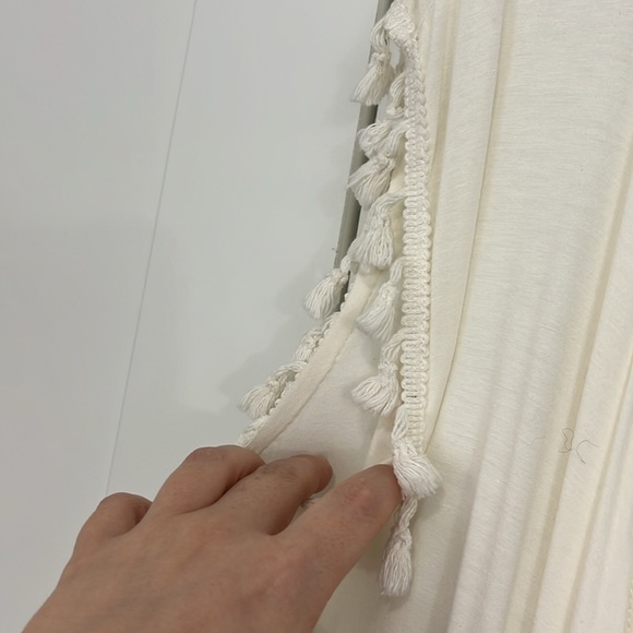 New POL Medium Ivory White Sleeveless Boho Long Duster Kimono Top w/Tassels - Picture 11 of 15